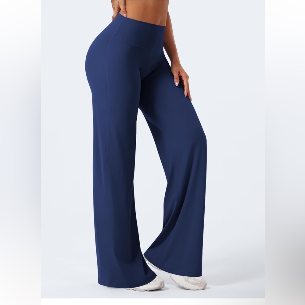 High-Waist Wide Leg leggings in Navy